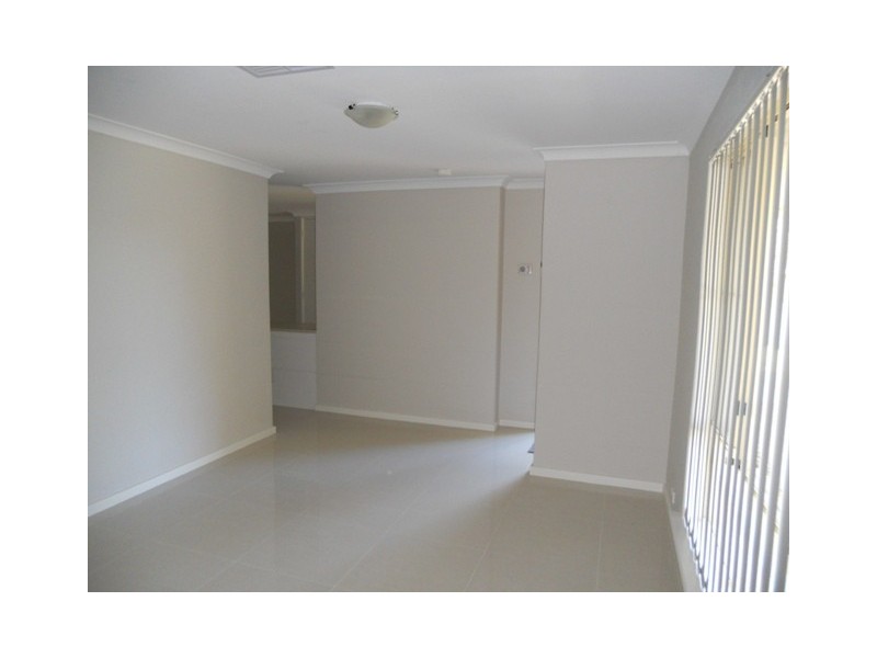 11 Simmons Loop, Parmelia WA 6167