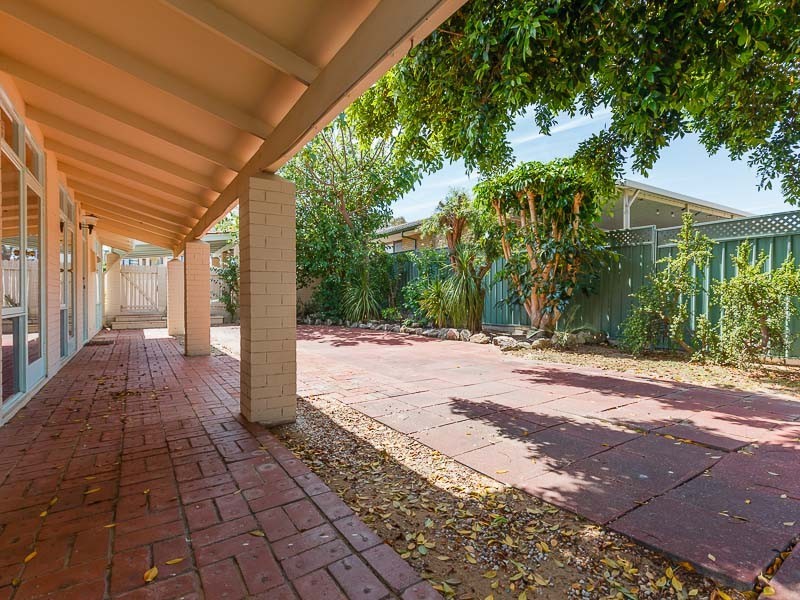 33 Calista Avenue, Calista WA 6167