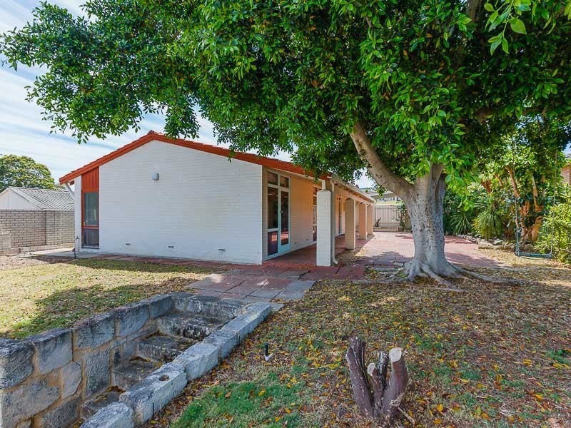 33 Calista Avenue, Calista WA 6167