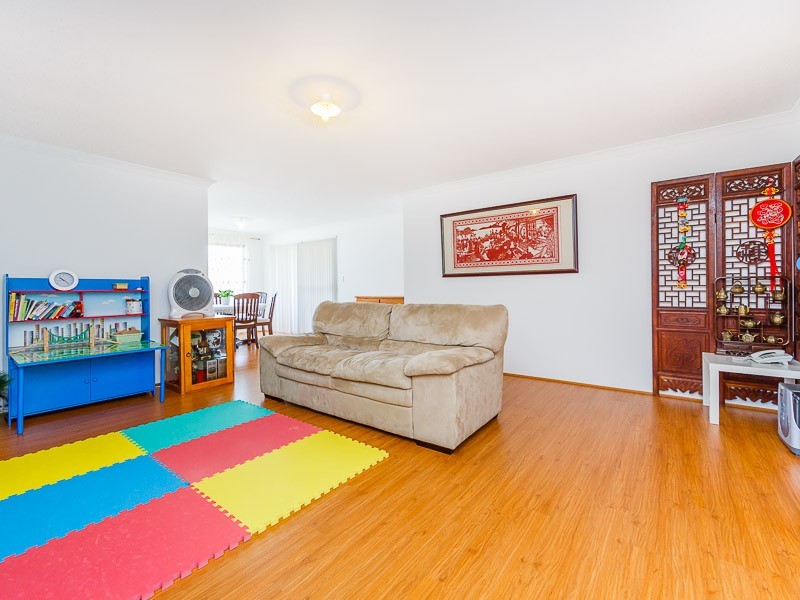 8 Highbridge Way, Leda WA 6170
