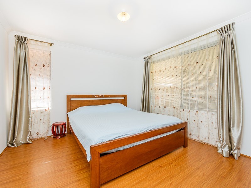 8 Highbridge Way, Leda WA 6170