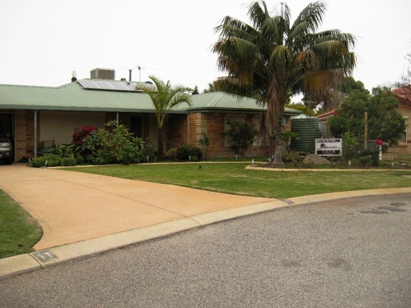 11 Oregon Place, Cooloongup WA 6168