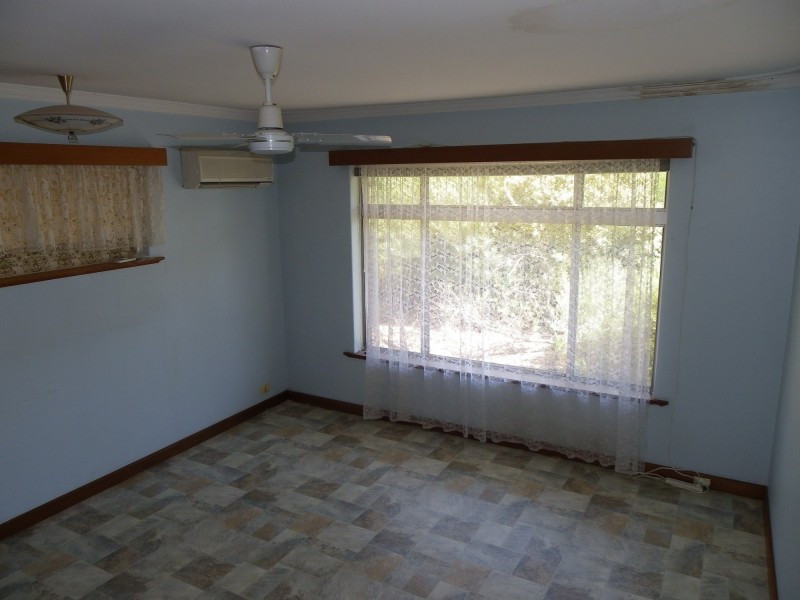 19 Edmund Way, Calista WA 6167