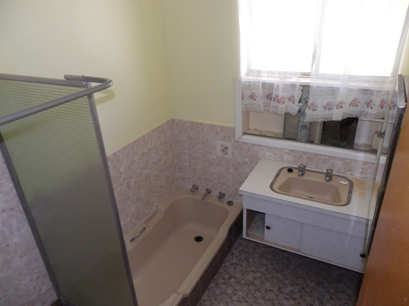 19 Edmund Way, Calista WA 6167