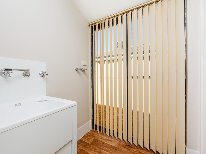 4 Daniels Place, Bertram WA 6167