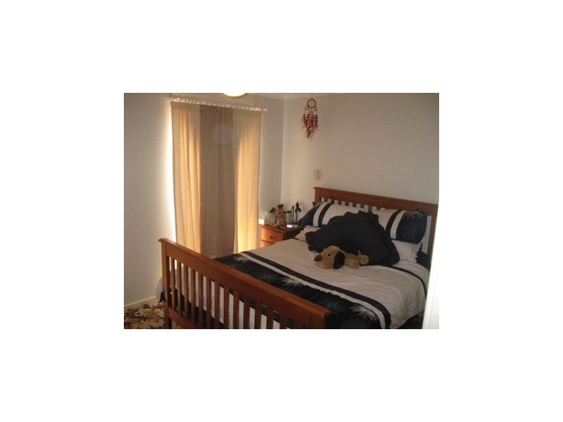 28 Tanson Road, Parmelia WA 6167