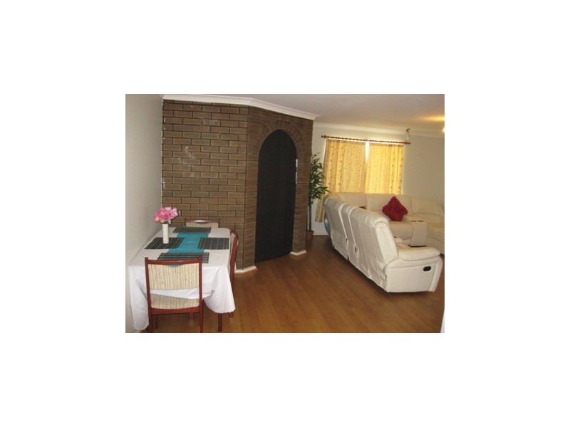 28 Tanson Road, Parmelia WA 6167