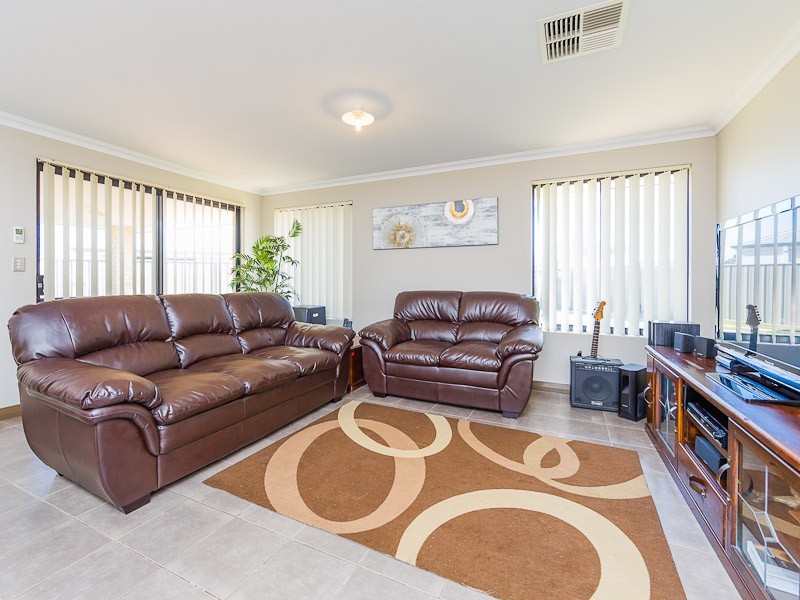 1 Chertsey Way, Wellard WA 6170