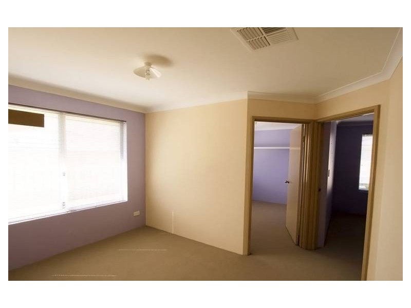 1 Milverton Loop, Leda WA 6170