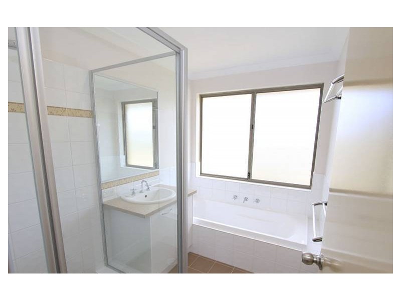 1 Milverton Loop, Leda WA 6170