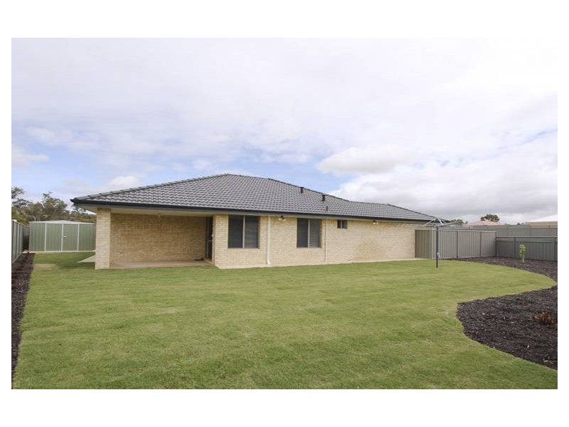 1 Milverton Loop, Leda WA 6170