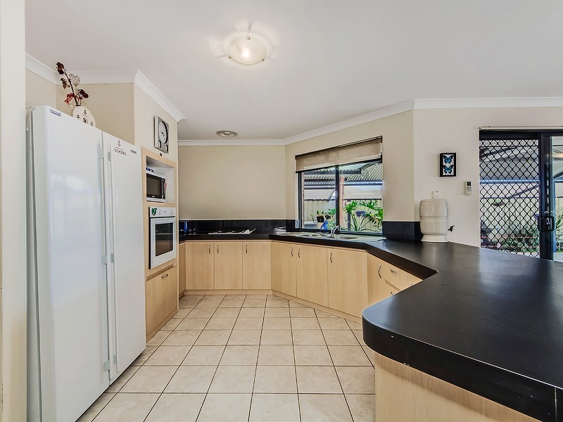 98 Centennial Avenue, Bertram WA 6167