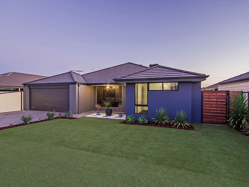 8 Shannon Pass, Bertram WA 6167