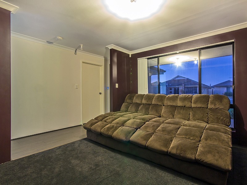 8 Shannon Pass, Bertram WA 6167