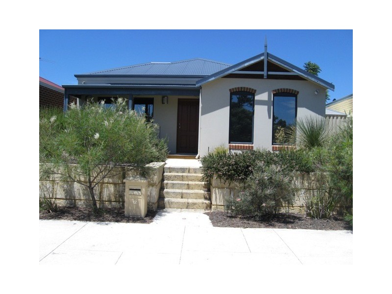 12 Wanstead Vista, Bertram WA 6167