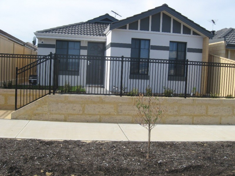 10 Darton Loop, Bertram WA 6167