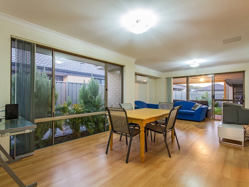 10 Thaxted Street, Wellard WA 6170