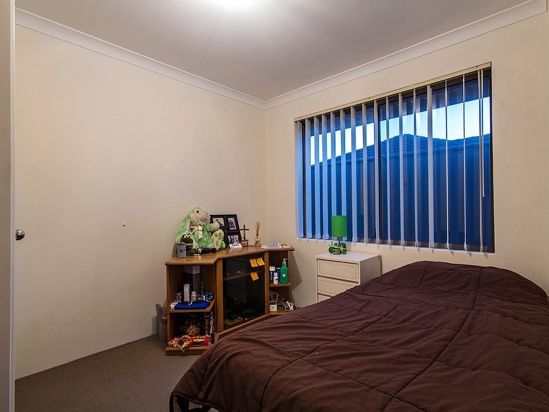 10 Thaxted Street, Wellard WA 6170