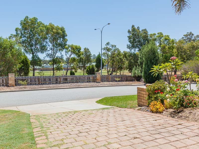 8 Gimbon Green, Leda WA 6170
