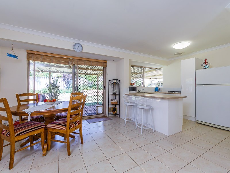 8 Gimbon Green, Leda WA 6170
