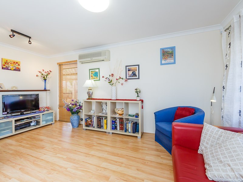 8 Gimbon Green, Leda WA 6170