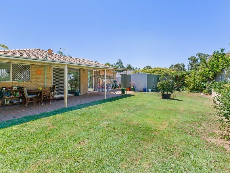8 Gimbon Green, Leda WA 6170