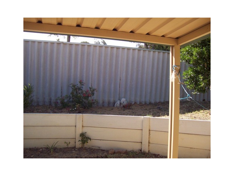 30 Judges Gardens, Leda WA 6170