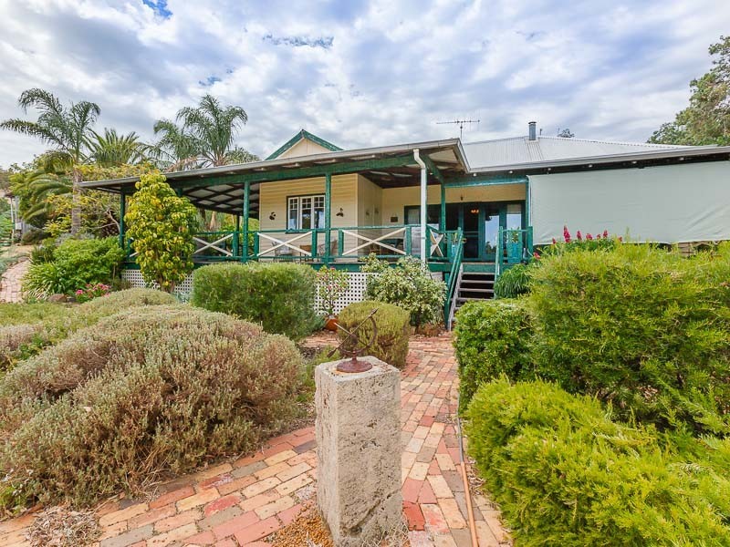 57 Jarrahdale Road, Jarrahdale WA 6124
