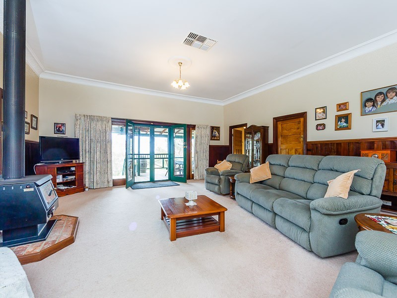 57 Jarrahdale Road, Jarrahdale WA 6124