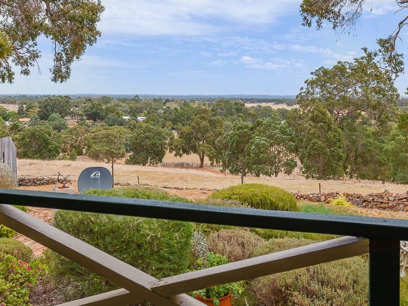 57 Jarrahdale Road, Jarrahdale WA 6124