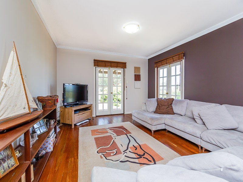 57 Jarrahdale Road, Jarrahdale WA 6124