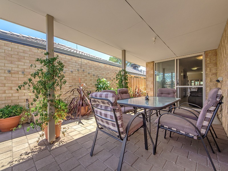 22 Diamond Gardens, Wellard WA 6170