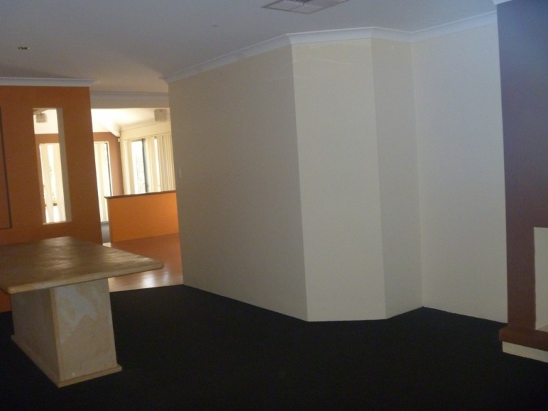 24 Daintree Loop, Bertram WA 6167