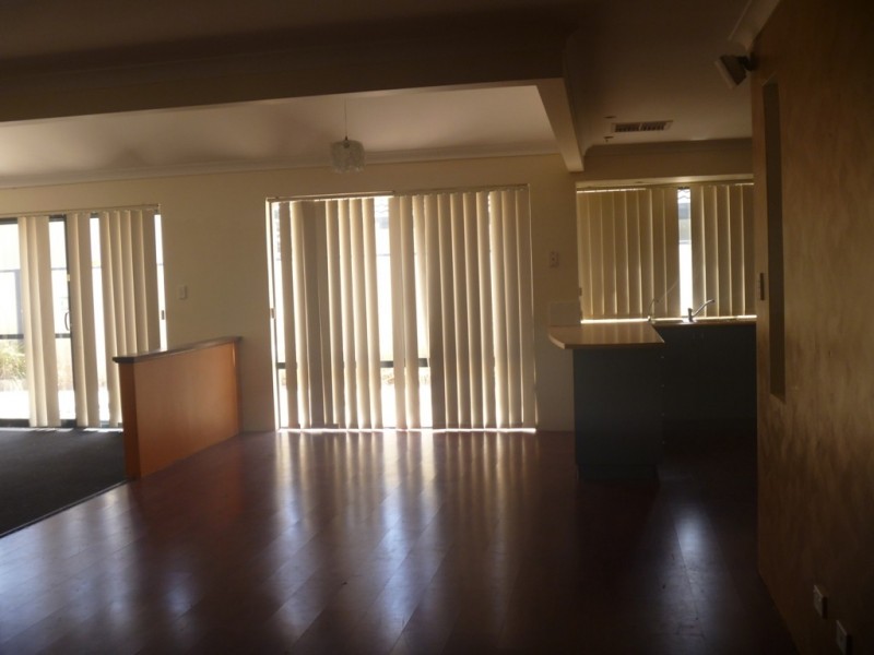 24 Daintree Loop, Bertram WA 6167