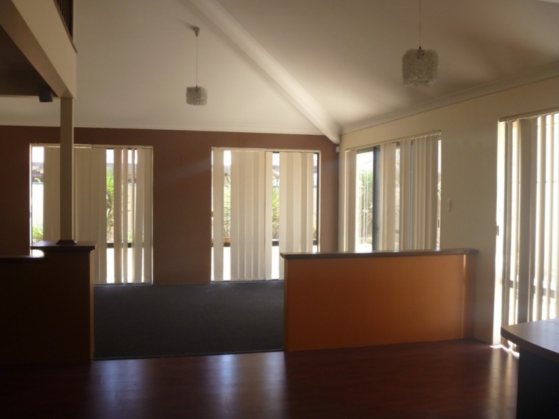 24 Daintree Loop, Bertram WA 6167