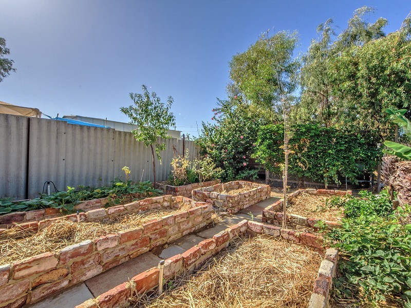 47 Chisham Avenue, Parmelia WA 6167