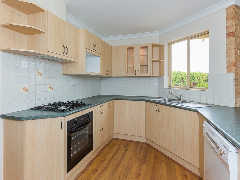 27 Tristram Gardens, Parmelia WA 6167