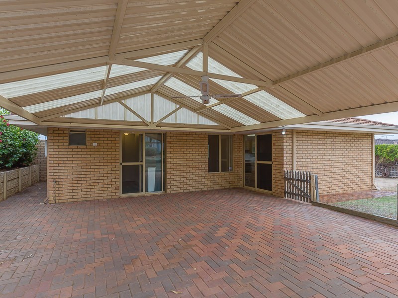 27 Tristram Gardens, Parmelia WA 6167