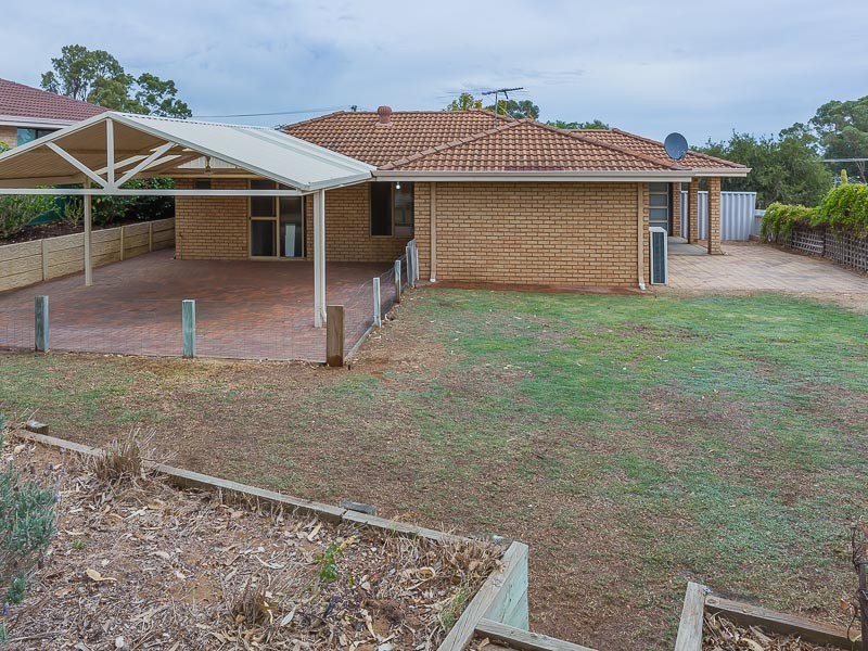 27 Tristram Gardens, Parmelia WA 6167