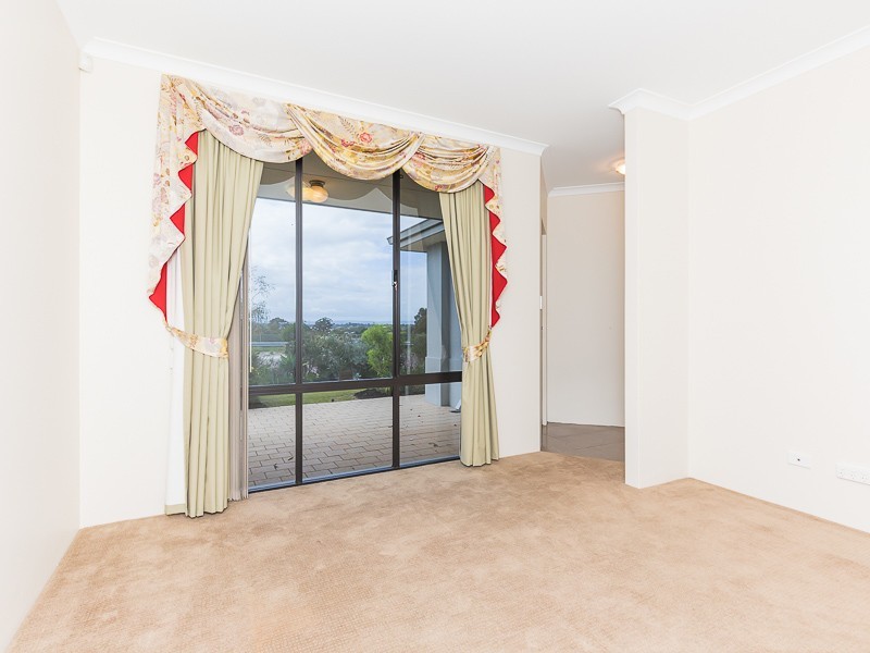 10 Eton Court, Parmelia WA 6167