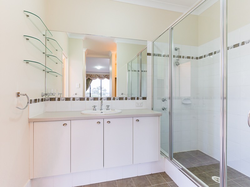 10 Eton Court, Parmelia WA 6167