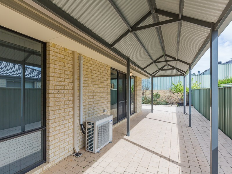 10 Eton Court, Parmelia WA 6167