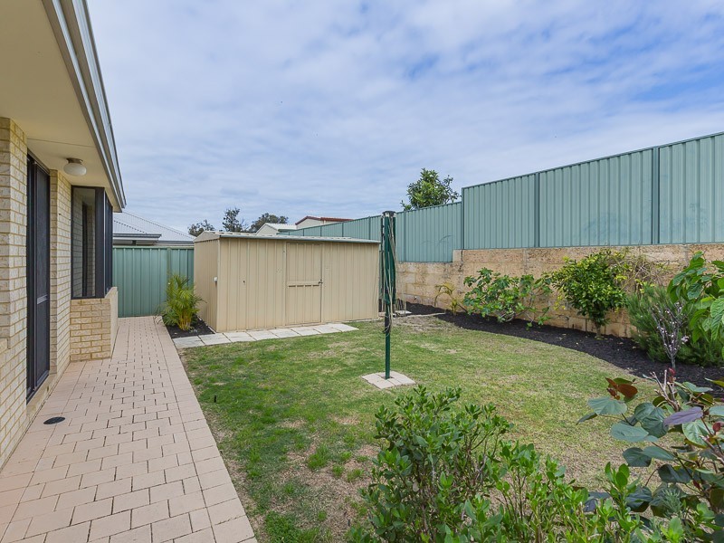 10 Eton Court, Parmelia WA 6167