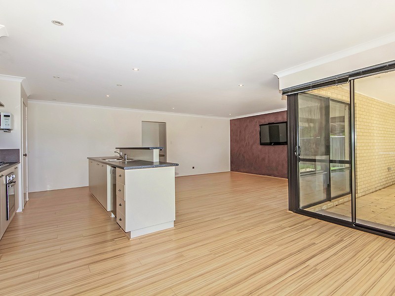 41 Glastonbury Street, Leda WA 6170