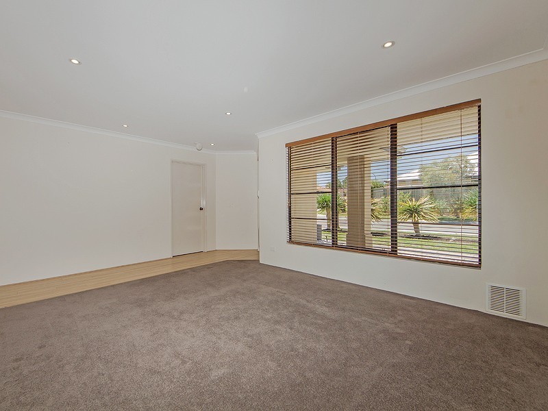 41 Glastonbury Street, Leda WA 6170