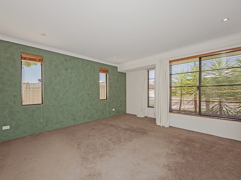 41 Glastonbury Street, Leda WA 6170