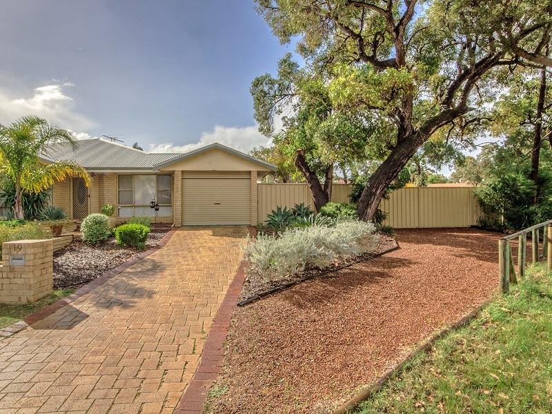 19 Riley Place, Leda WA 6170