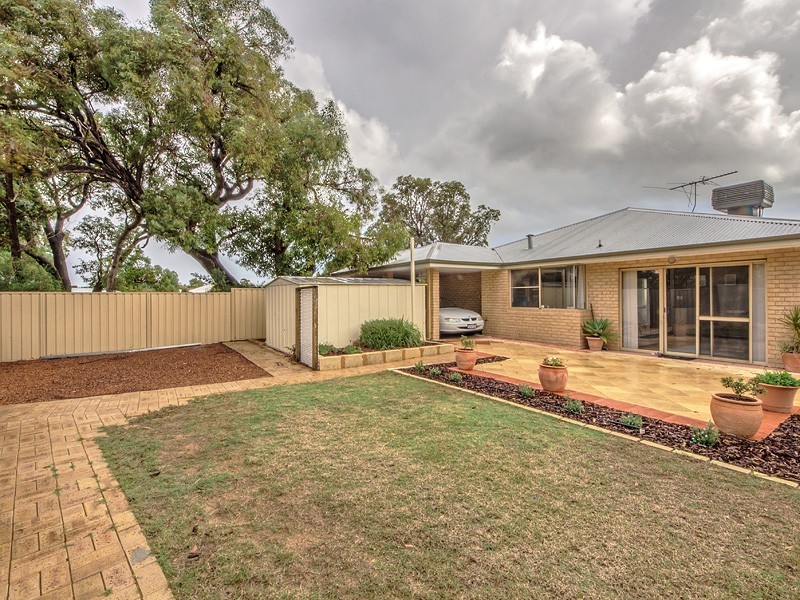 19 Riley Place, Leda WA 6170