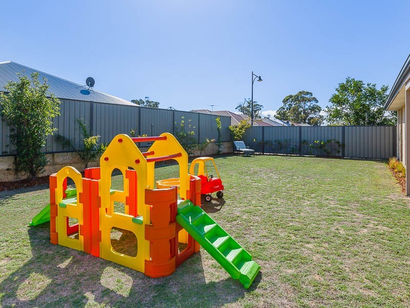 2 Nundle Road, Baldivis WA 6171