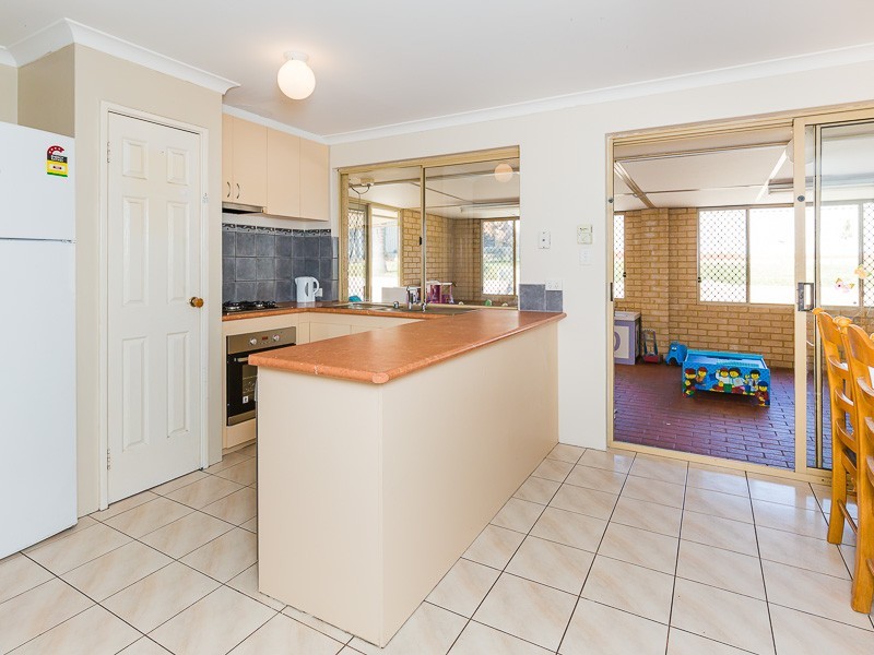 10 Taylor Close, Leda WA 6170